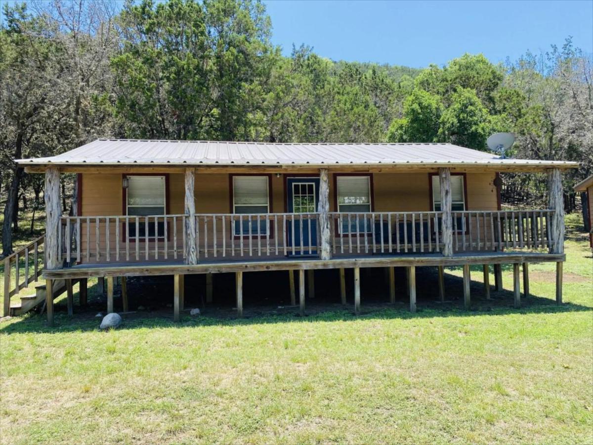Riverstone Cabins 호텔 Leakey 외부 사진