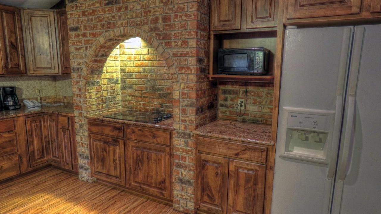 Riverstone Cabins 호텔 Leakey 외부 사진