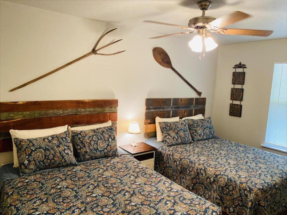Riverstone Cabins 호텔 Leakey 외부 사진