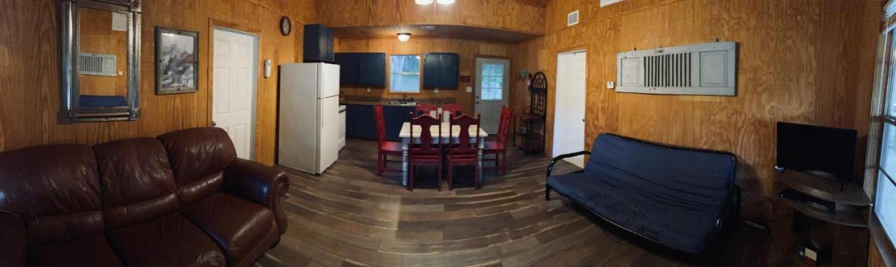 Riverstone Cabins 호텔 Leakey 외부 사진